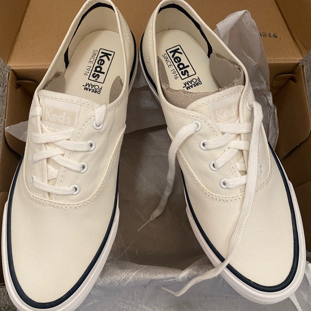 Brand New Keds Surfer Canvas White